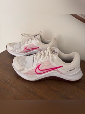 Nike In-Season TR 13 White & Pink Training Sneakers